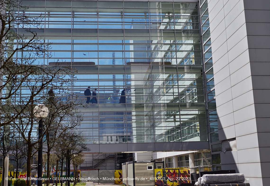 22.04.2023 - Baustelle auf der ehemaligen Allianz-Versicherung in Neuperlach